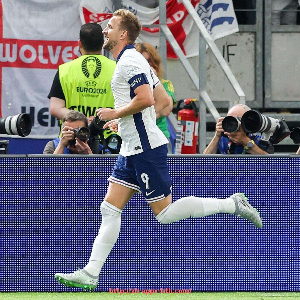 华体会hth官方网站下载-世俱杯主办城市赛场交通秩序管控细则与实时调度系统运行情况